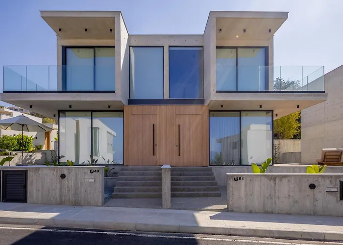 Greenvale Park Villa