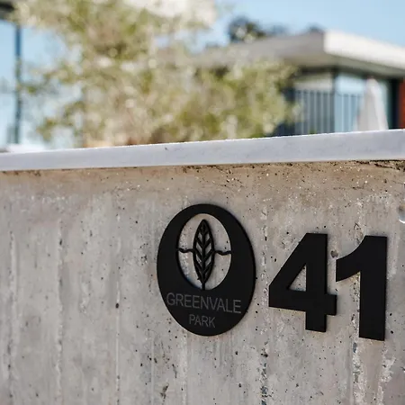 Greenvale Park Вилла Пафос